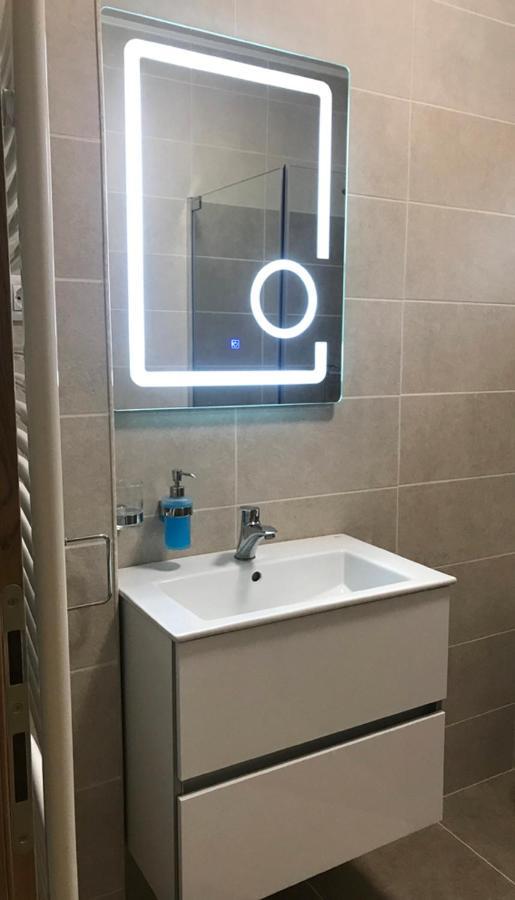 Check-In Kaya Hotel Nagyszeben Kültér fotó